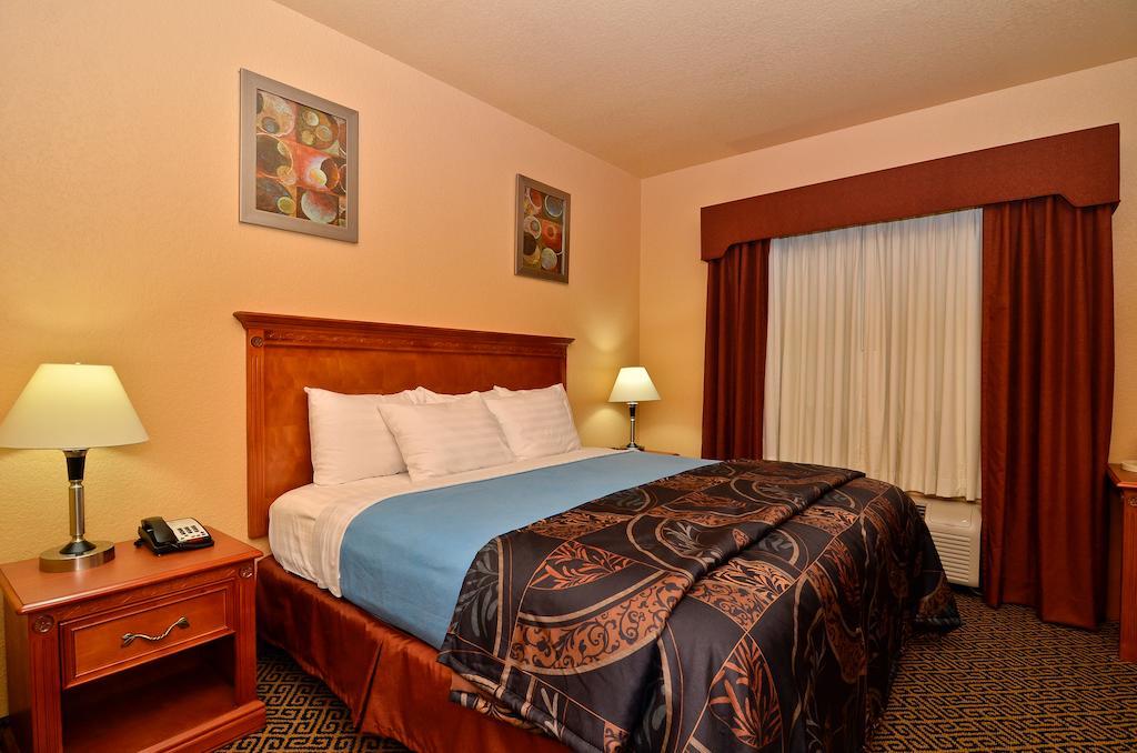 Hiway Inn Express Of Broken Bow Cameră foto