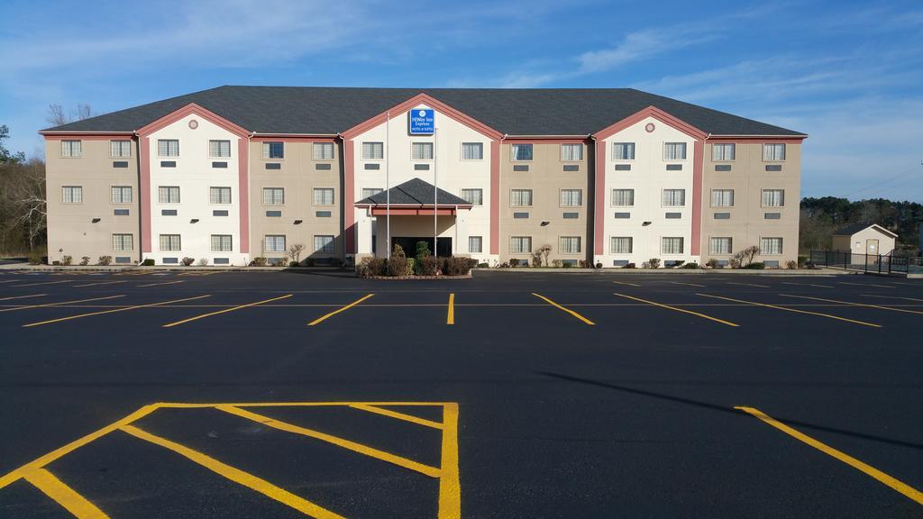 Hiway Inn Express Of Broken Bow Exterior foto